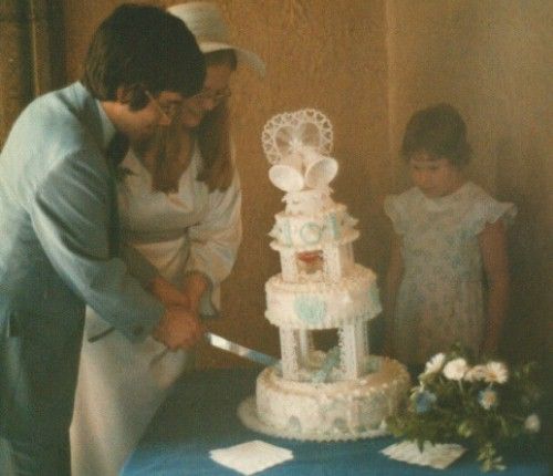 Jim and Laurie Mann, Heidi Hazen and the Cake